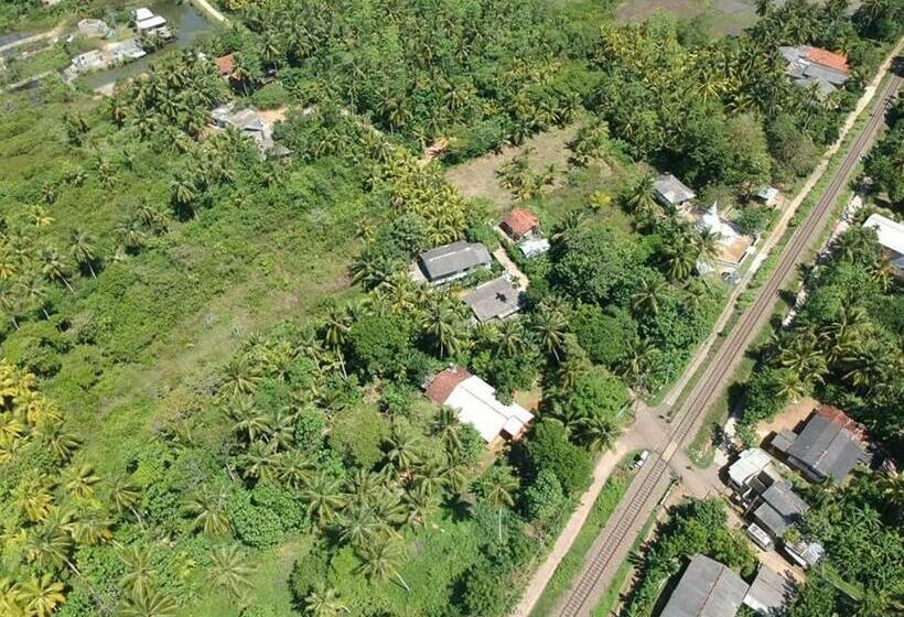 Пансион Hang Over Residence