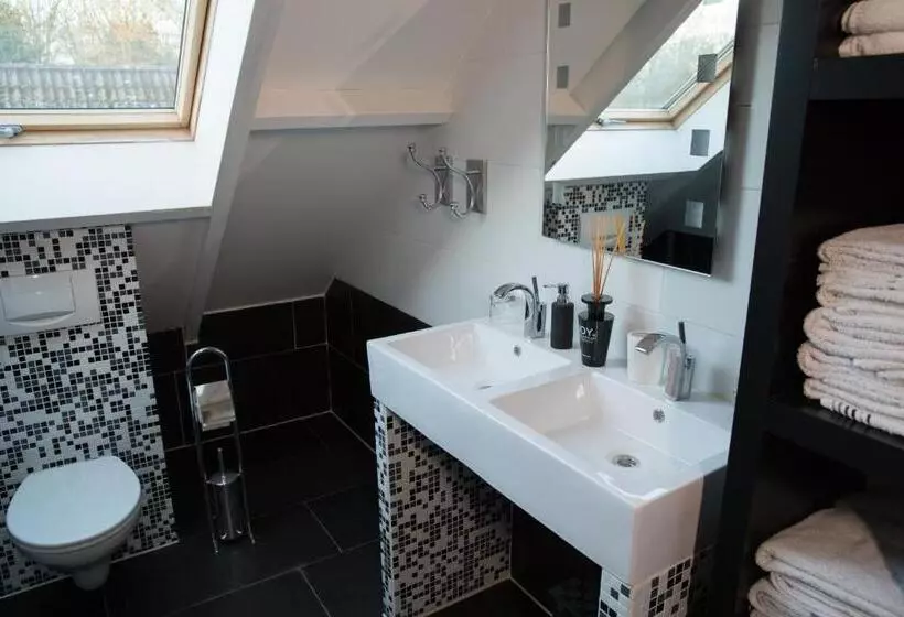 B&b Van Hunebed Naar Jullie Bed