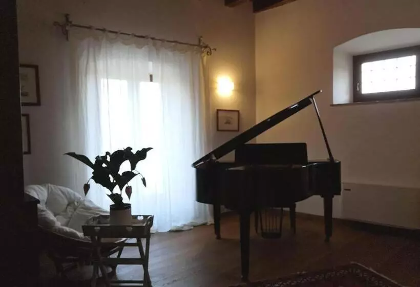 ベッドアンドブレックファースト Corte Castello