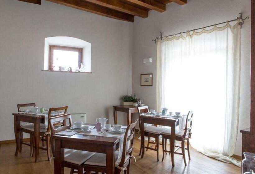 مبيت وإفطار Corte Castello