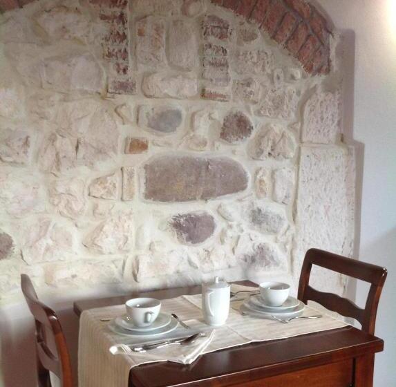 مبيت وإفطار Corte Castello