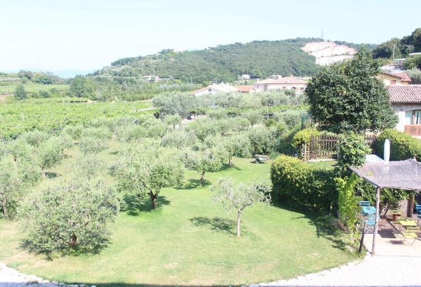 مبيت وإفطار Corte Castello