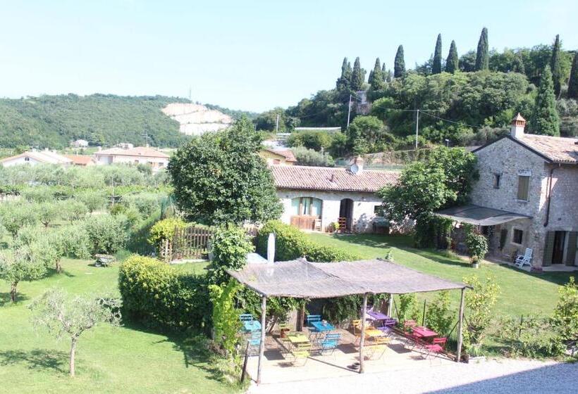 مبيت وإفطار Corte Castello