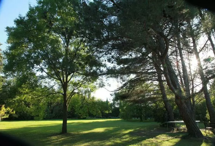تختخواب و صبحانه Mas La Provence