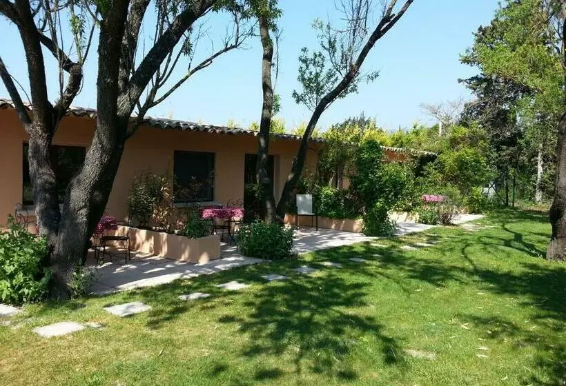 تختخواب و صبحانه Mas La Provence