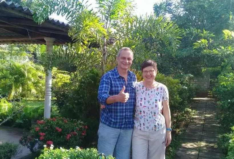 Aamiaismajoitus (B&B) Village Garden Inn