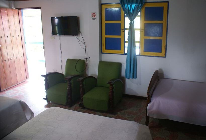 پانسیون Hostal Campestre El Santuario