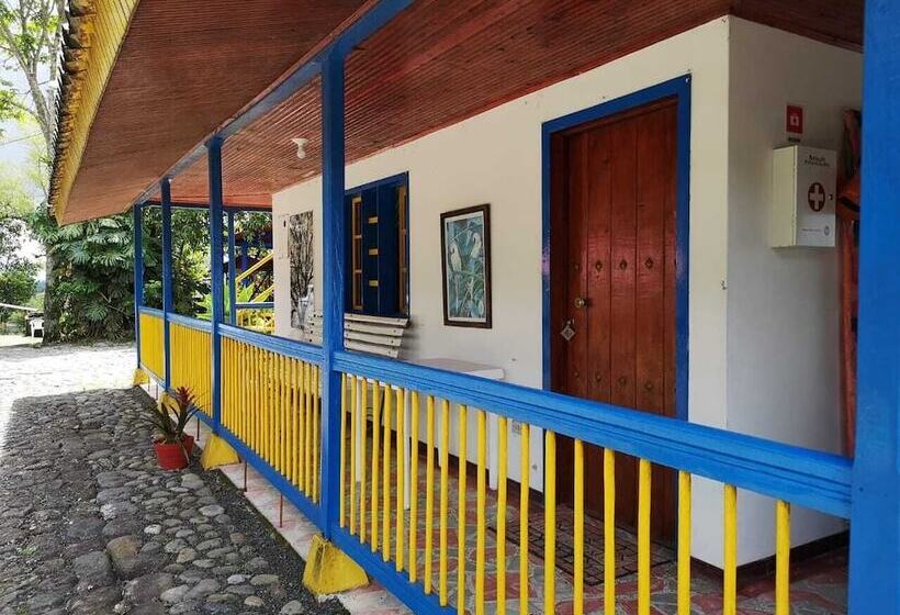 پانسیون Hostal Campestre El Santuario