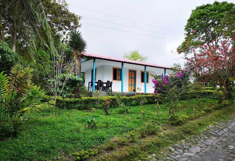 پانسیون Hostal Campestre El Santuario