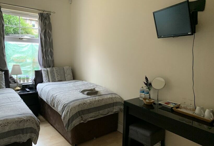 Хостел Acer Lodge Guest House