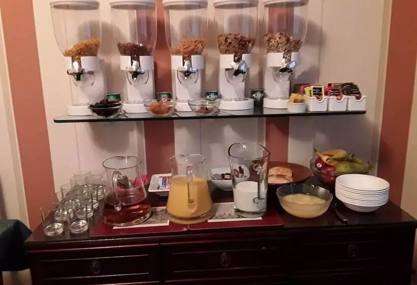 Хостел Acer Lodge Guest House