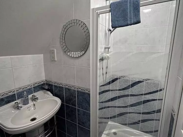 Хостел Acer Lodge Guest House