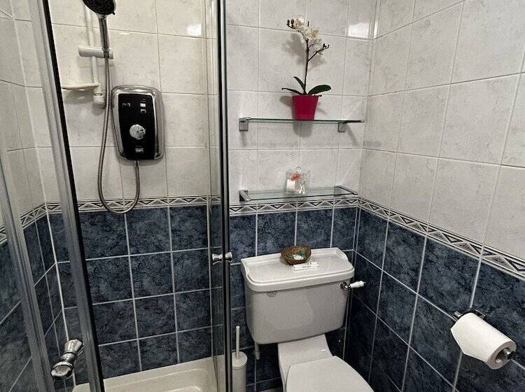 Хостел Acer Lodge Guest House