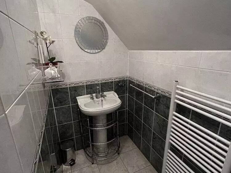 Хостел Acer Lodge Guest House