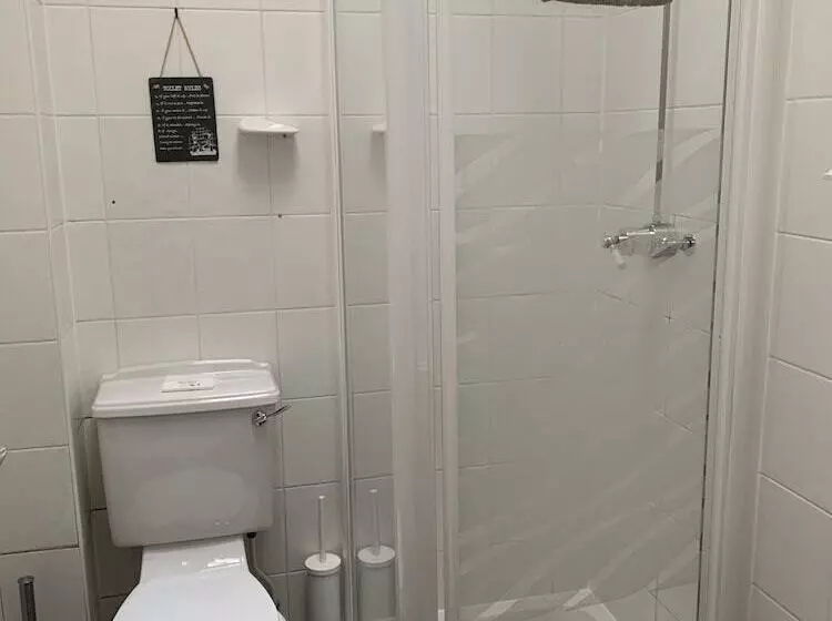 Хостел Acer Lodge Guest House