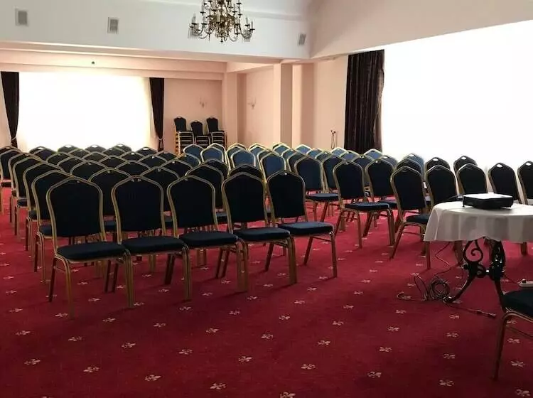 Отель Atyrau Dastan