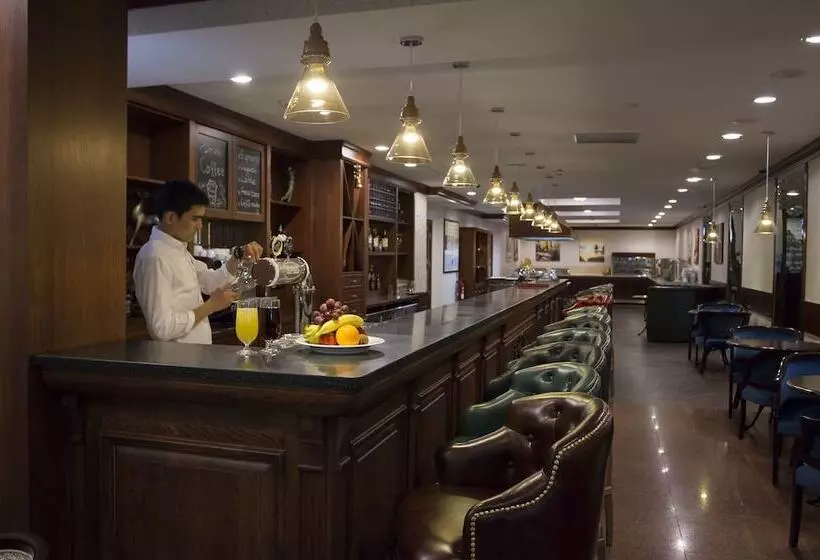 Отель Atyrau Dastan