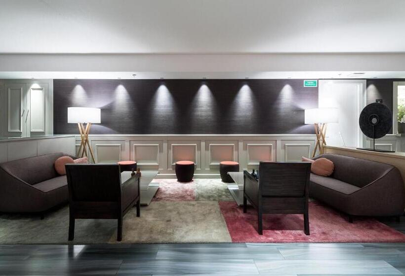 Отель Catalonia Square 4* Sup