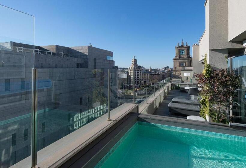 Отель Catalonia Square 4* Sup
