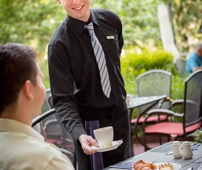 Escala Hotel & Suites