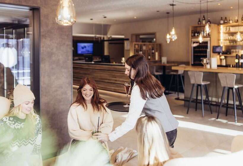 هتل Habicher Hof 4 Sterne Superior