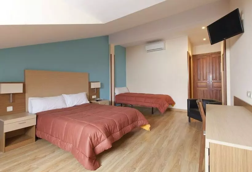 هتل Mirador Puerta Del Sol