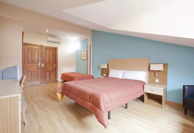 هتل Mirador Puerta Del Sol