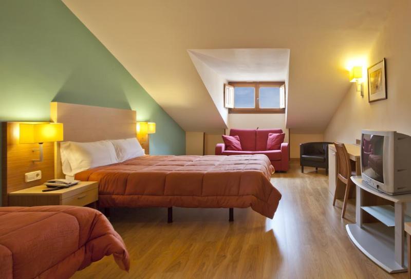 هتل Mirador Puerta Del Sol