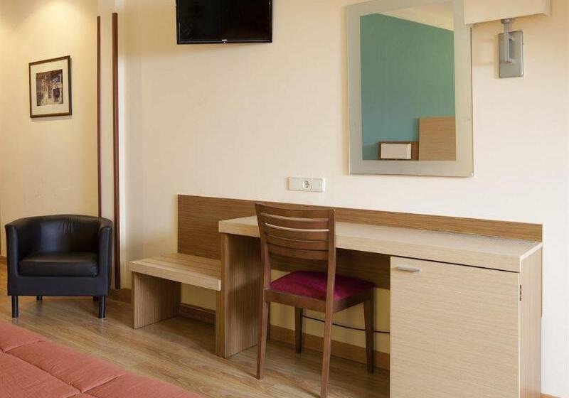 هتل Mirador Puerta Del Sol