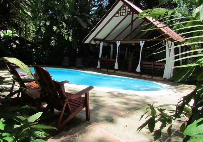 هتل Namuwoki Lodge