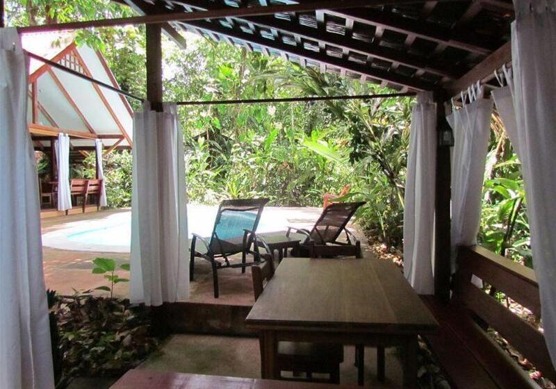 هتل Namuwoki Lodge