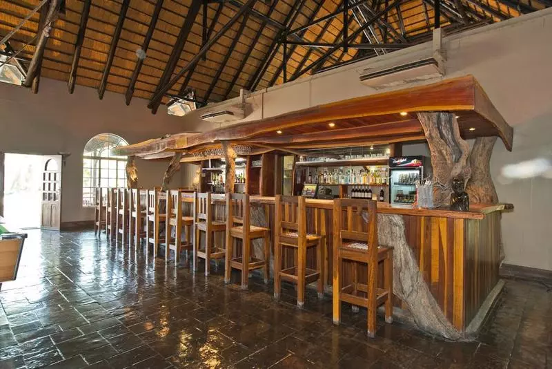 Отель Oshakati Country