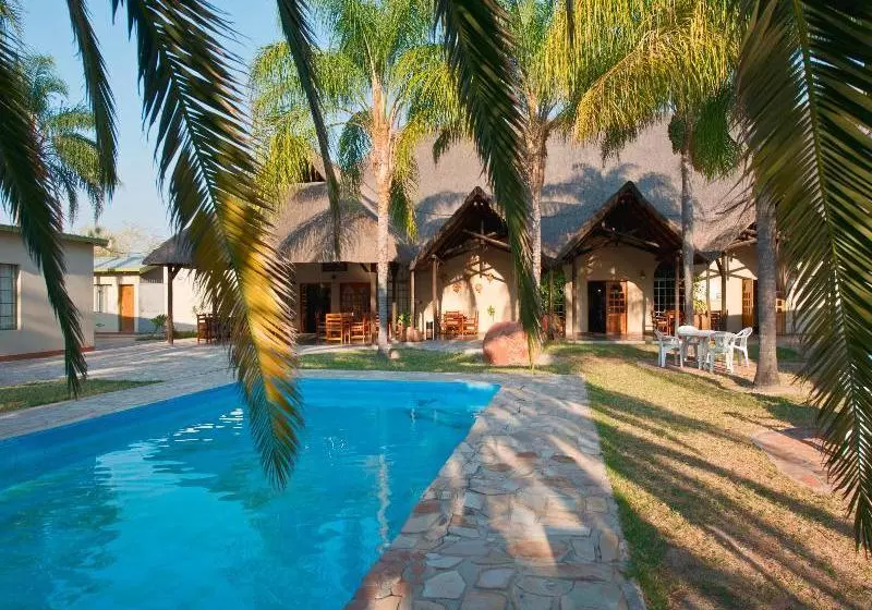 Отель Oshakati Country