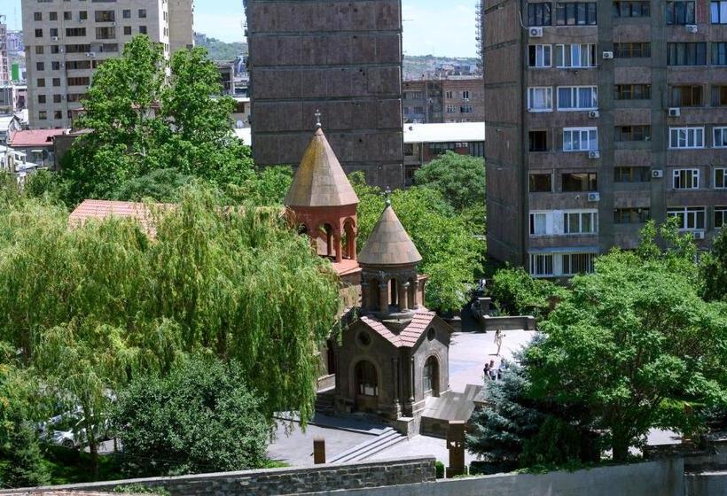 Royal Plaza By Stellar Hotels, Yerevan