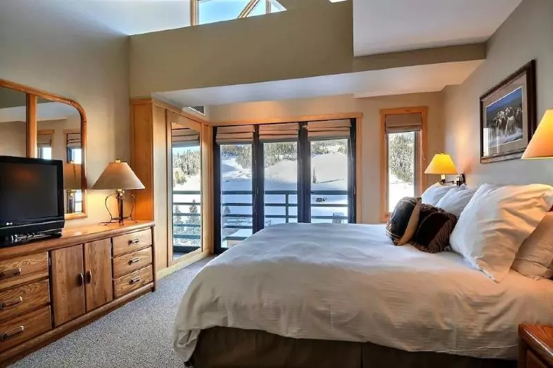 Hotel Shoshone Condominiums