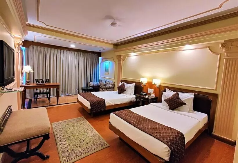 בית מלון כפרי Tuli International