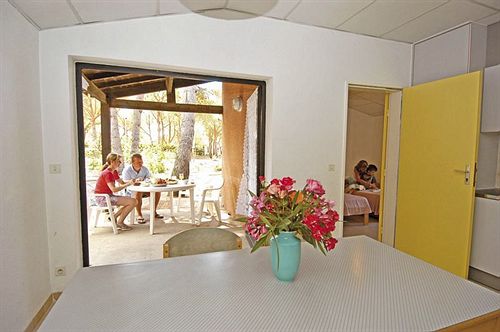 اقامتگاه Belambra Club Les Lauriers Roses