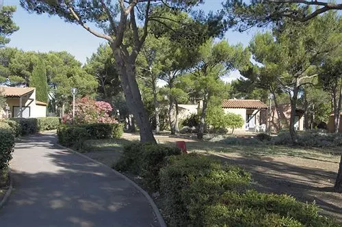 اقامتگاه Belambra Club Les Lauriers Roses