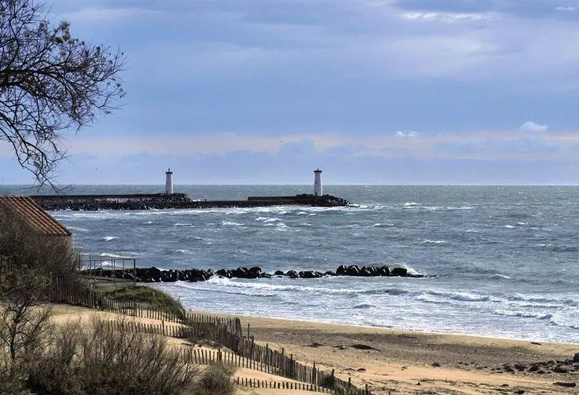 اقامتگاه Belambra Club Les Lauriers Roses