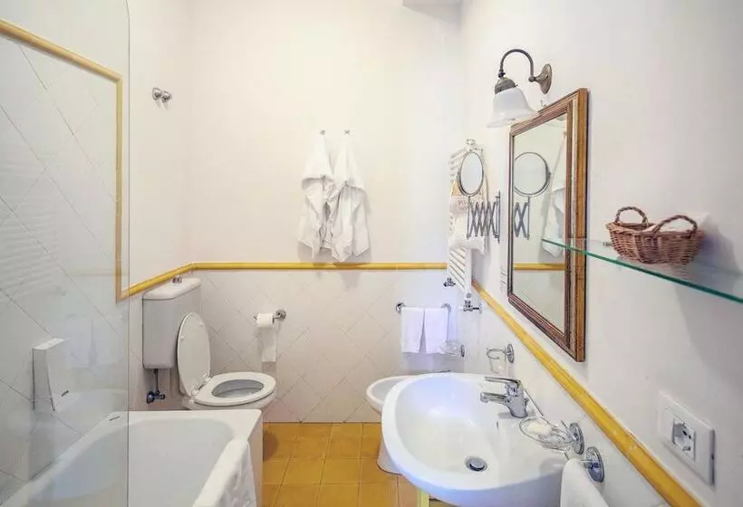 تختخواب و صبحانه A Teatro