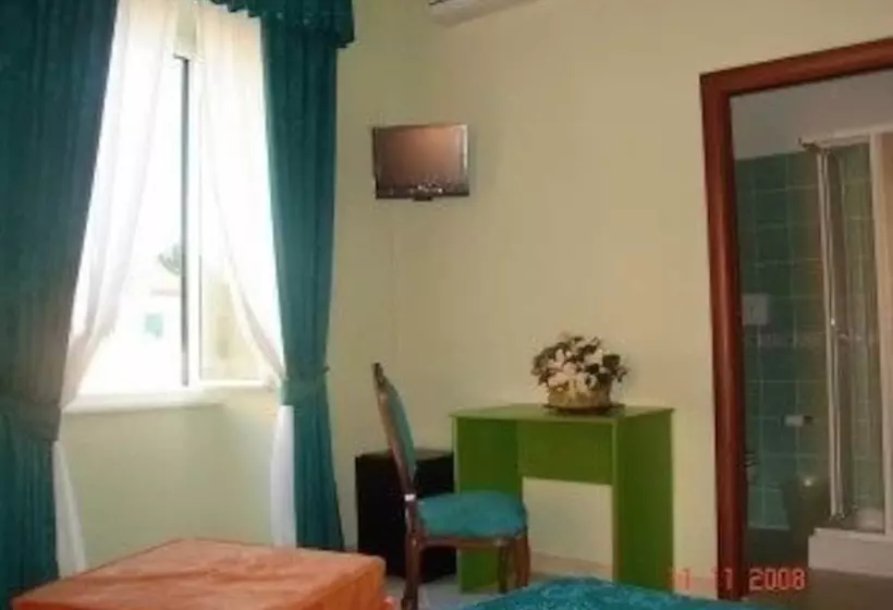 تختخواب و صبحانه La Dolce Vita Romana