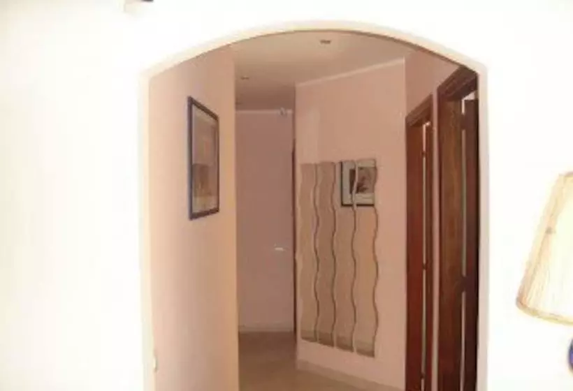 تختخواب و صبحانه La Dolce Vita Romana