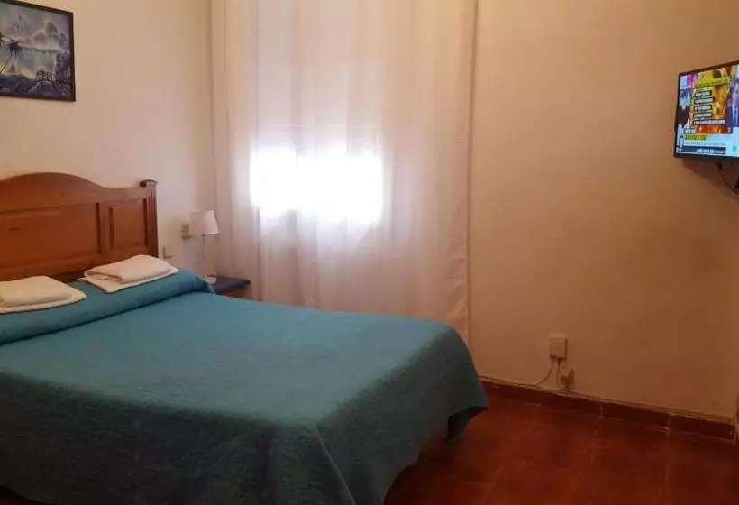 مسافرخانه Casa De Huéspedes Cuenca