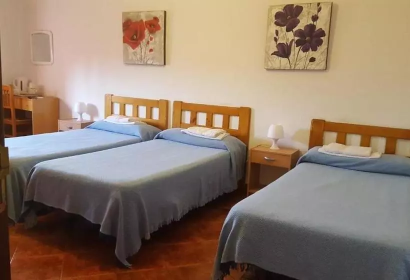 مسافرخانه Casa De Huéspedes Cuenca