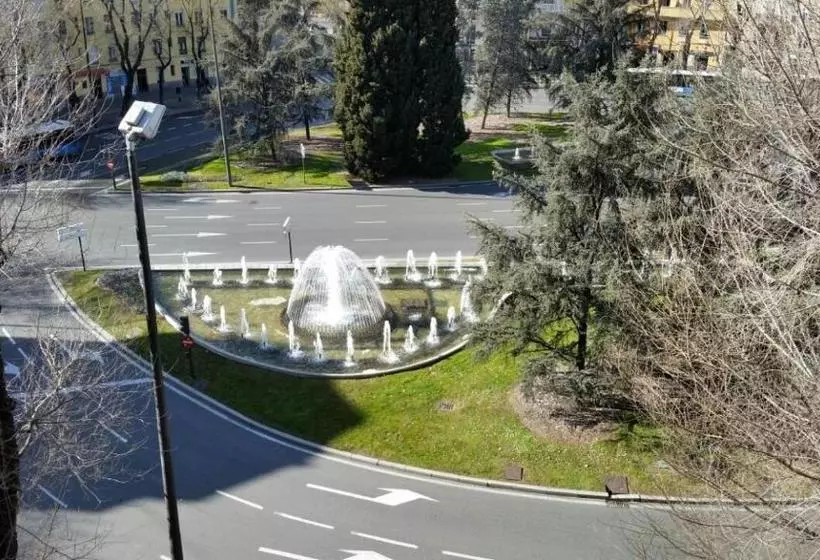 مسافرخانه Casa De Huéspedes Cuenca