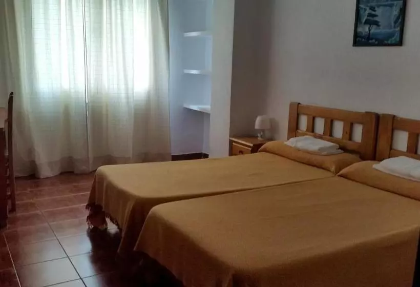 مسافرخانه Casa De Huéspedes Cuenca