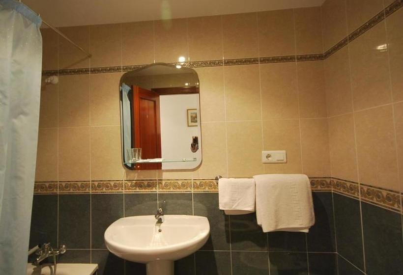 فندق فئة نجمة واحدة Pensión Paseo Real