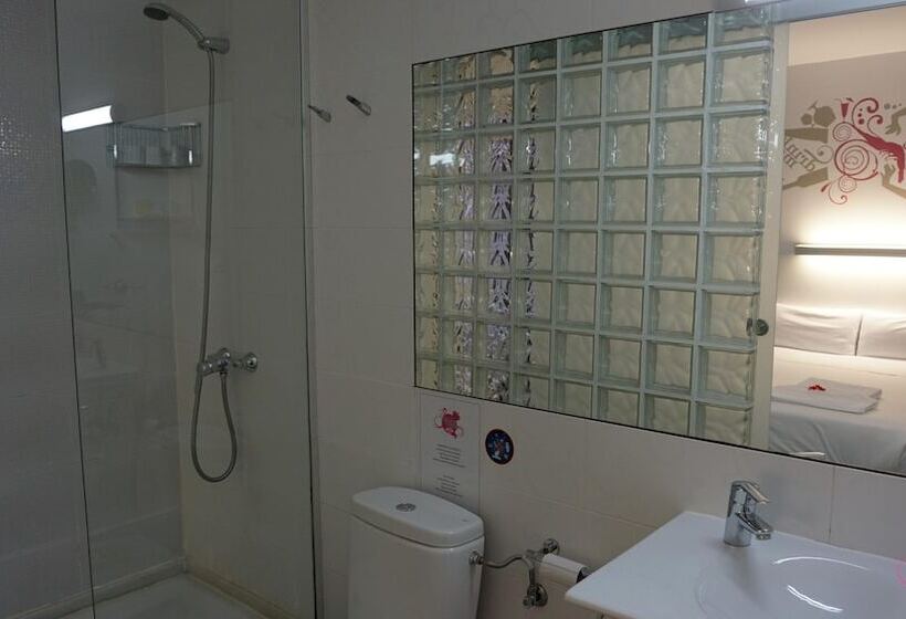 Pension Aliciazzz Bed And Breakfast Bilbao