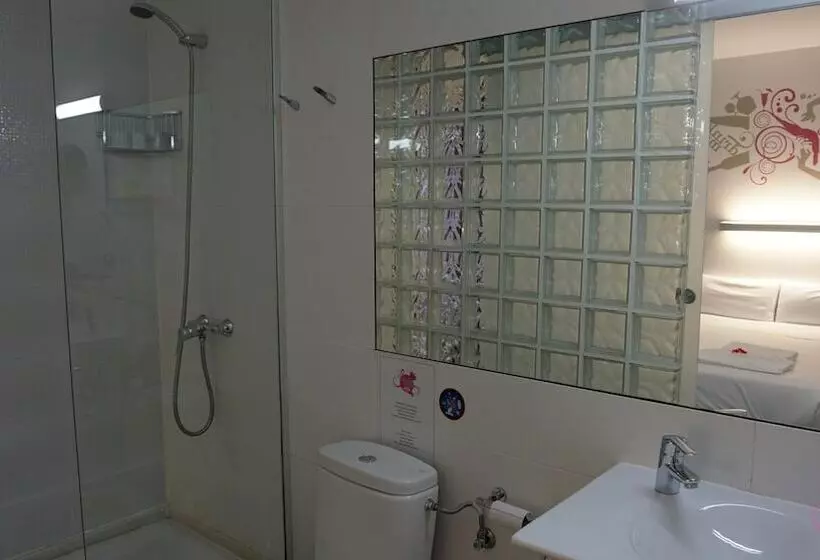 Pension Aliciazzz Bed And Breakfast Bilbao