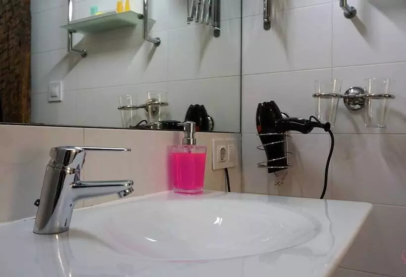 Pension Aliciazzz Bed And Breakfast Bilbao